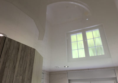 plafond tendu brillant
